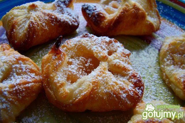 Paczuszki francuskie z owocami Paczuszki francuskie z owocami