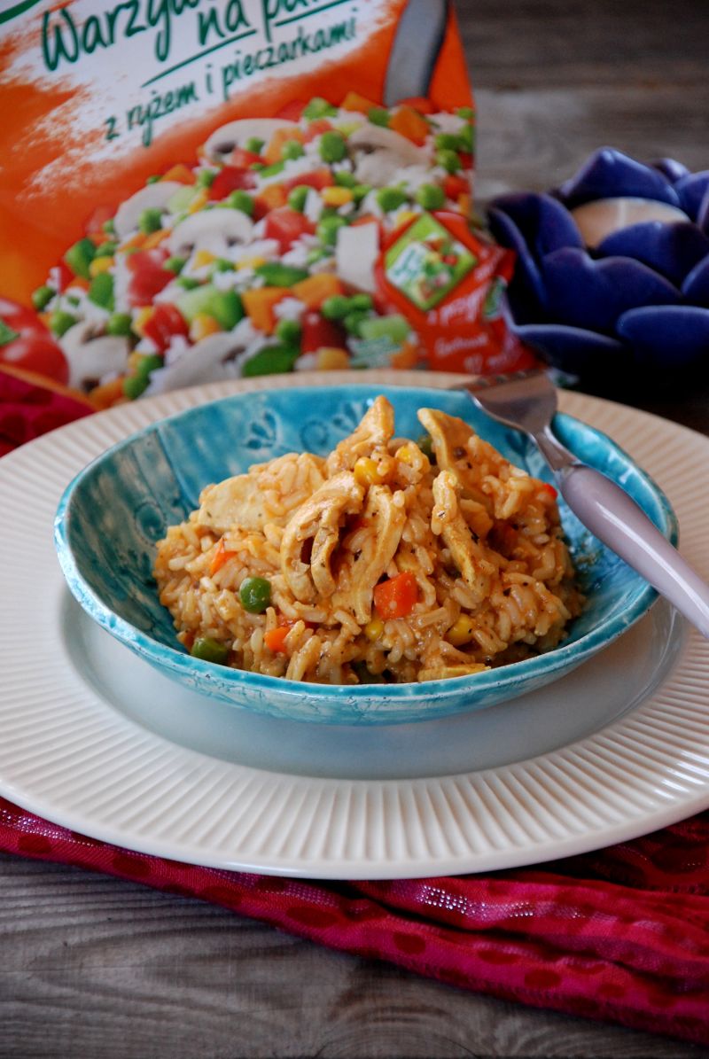 Paella z kurczakiem  Paella z kurczakiem