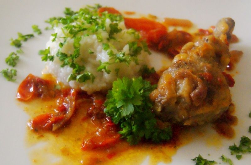 Pałeczki duszone w pikantnych pomidorkach Pałeczki duszone w pikantnych pomidorkach