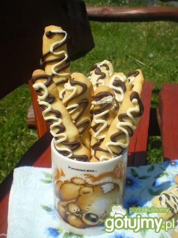 Pałeczki w czarno-białej czekoladzie Pałeczki w czarno-białej czekoladzie