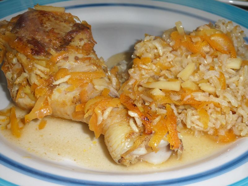 Pałki kurczaka na ryżu Pałki kurczaka na ryżu