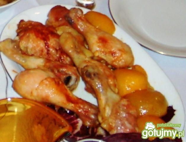 pałki kurczaka w brzoskwinach pałki kurczaka w brzoskwinach