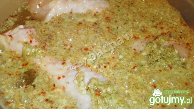 Pałki kurczaka w piwnej zalewie 