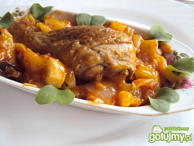 Pałki z kurczaka duszone z cukinią