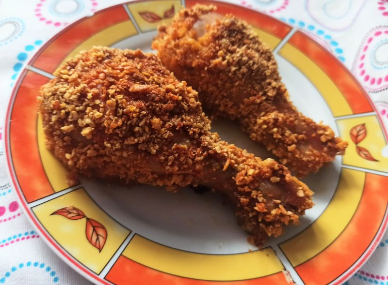 Pałki z kurczaka pieczone w płatkach Pałki z kurczaka pieczone w płatkach