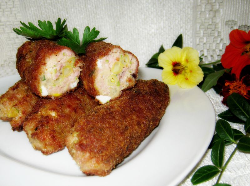 Paluchy z mielonego z fasolka i cukinią