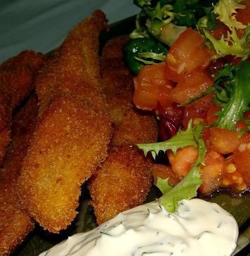 Paluszki rybne z majonezem koperkowym Paluszki rybne z majonezem koperkowym