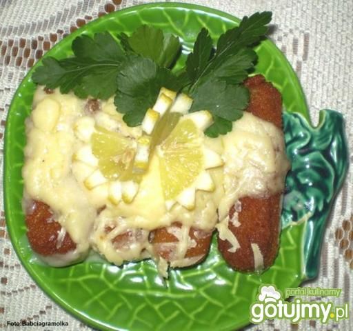 Paluszki rybne zapiekane z sosem i serem