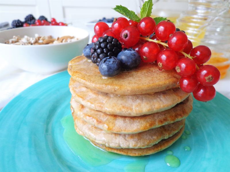 Pancake z mąki kasztanowej, bez jajek i mleka Pancake z mąki kasztanowej, bez jajek i mleka