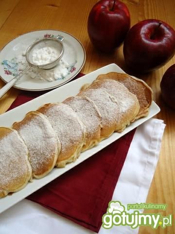Pancakes maslankowe z jabłkami Pancakes maslankowe z jabłkami