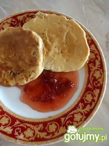 Pancakes z różaną konfiturą