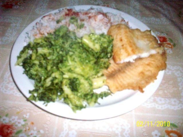 Panga z ryżem i brokułami Panga z ryżem i brokułami