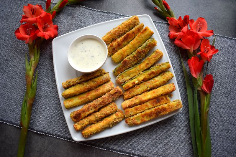 Panierowane frytki z cukinii Panierowane frytki z cukinii