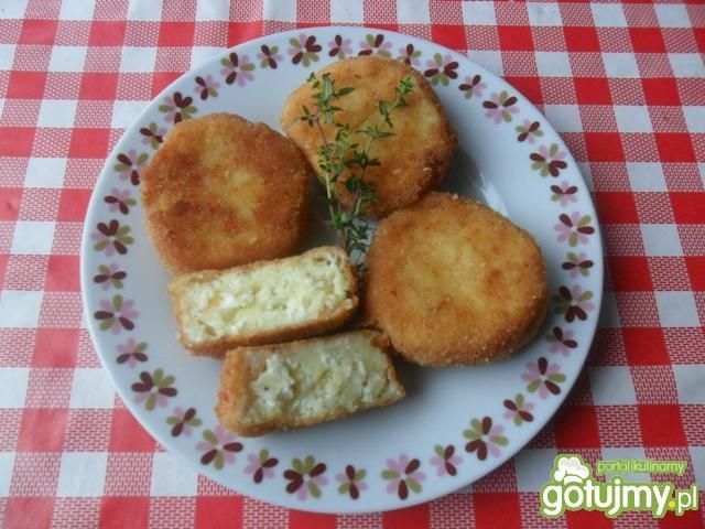 Panierowane pierogi w waflu Panierowane pierogi w waflu