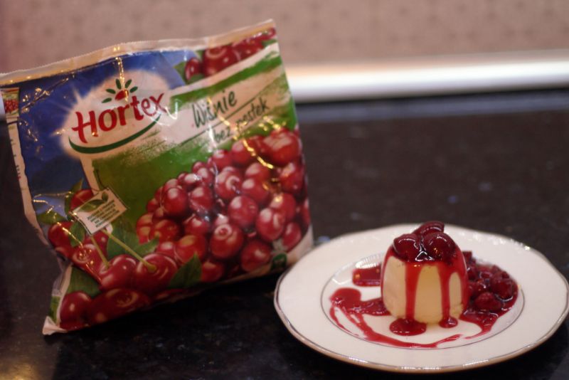 Panna Cotta z sosem wiśniowym