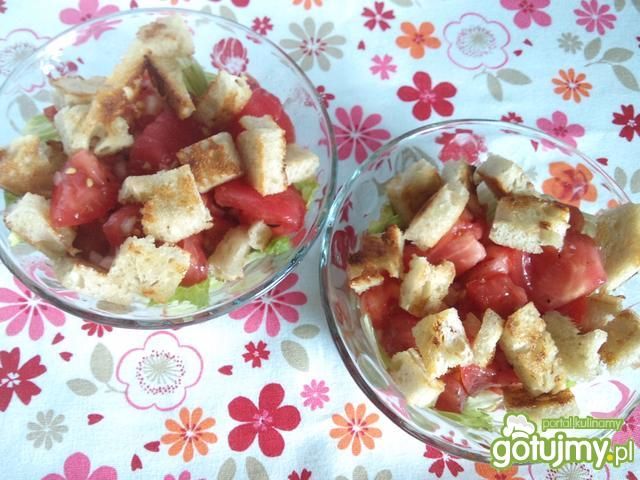 Panzanella - włoska sałatka Panzanella - włoska sałatka