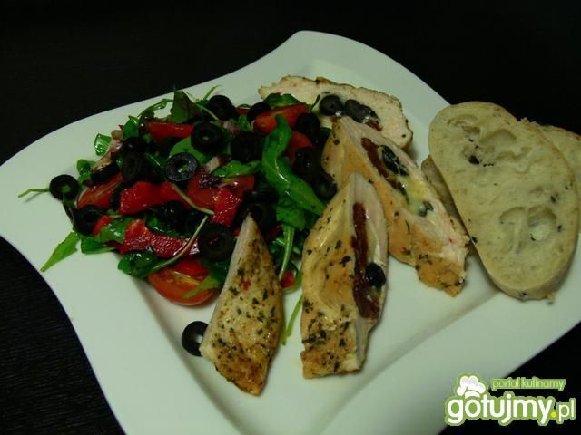 Papirusowa pierś z kurczaka w towarzystw Papirusowa pierś z kurczaka w towarzystw