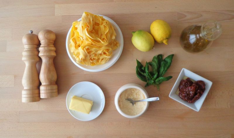 Pappardelle w sosie cytrynowym z pomidorami  Pappardelle w sosie cytrynowym z pomidorami