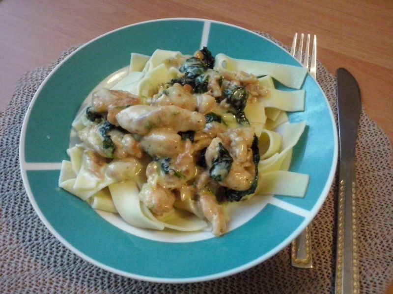 Pappardelle z kurczakiem i szpinakiem 
