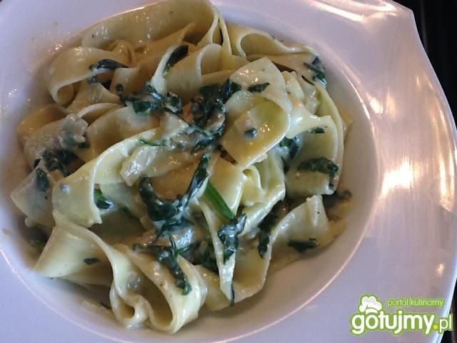 Pappardelle ze szpinakiem i gorgonzolą