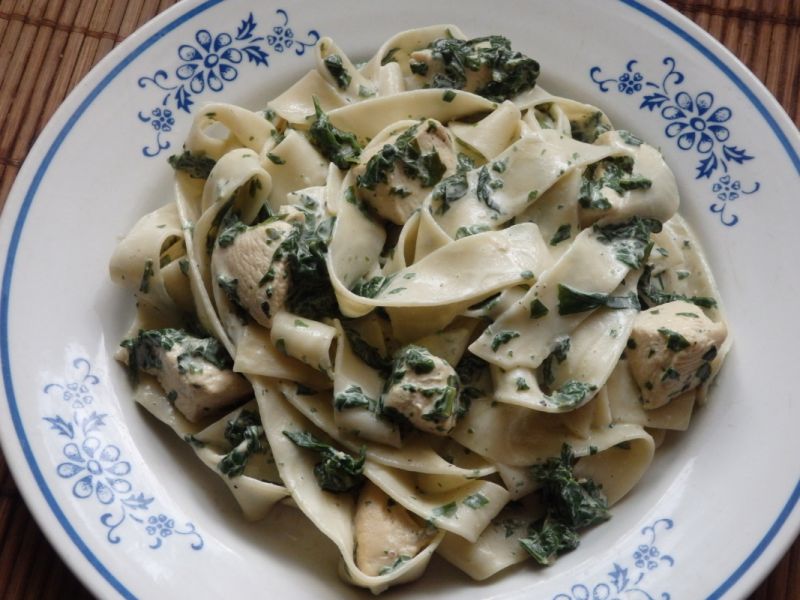 Pappardelle ze szpinakiem i kurczakiem 