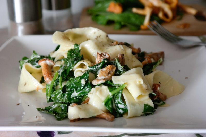 Pappardelle ze szpinakiem i kurkami Pappardelle ze szpinakiem i kurkami