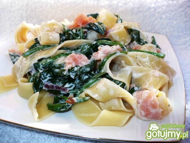 Pappardelle ze szpinakiem i łososiem