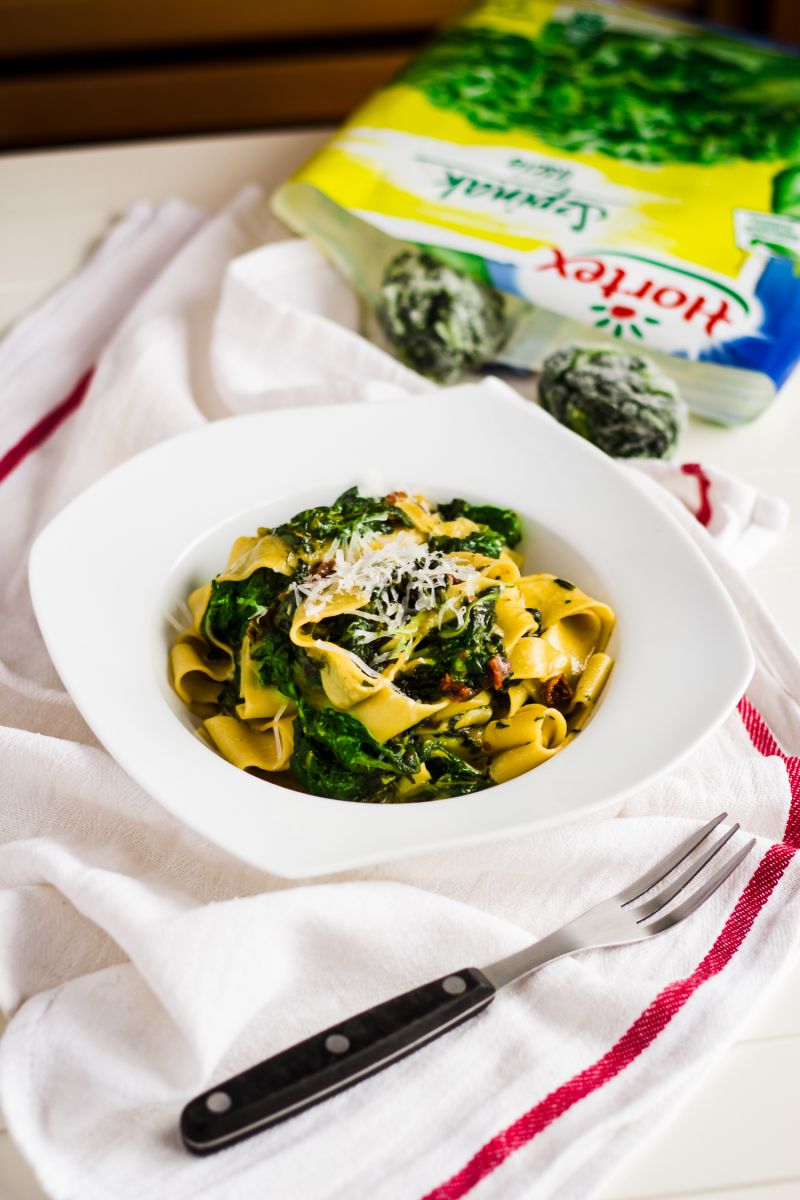 Pappardelle ze szpinakiem i serem pleśniowym Pappardelle ze szpinakiem i serem pleśniowym