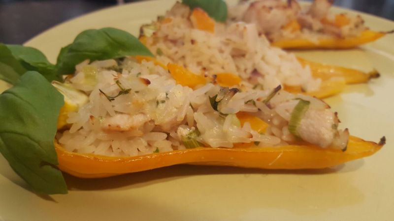 Papryczki faszerowane kurczakiem