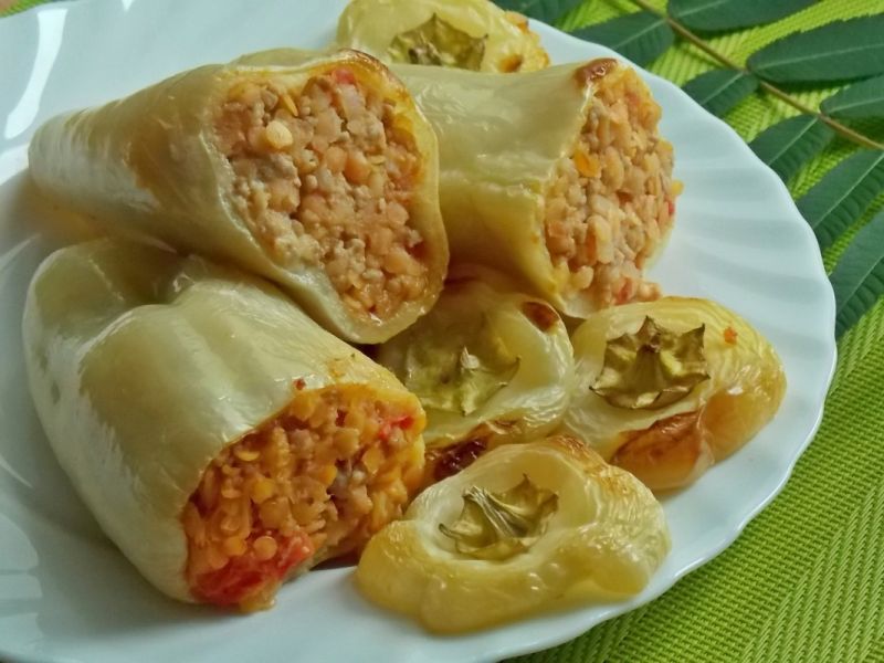 Papryczki faszerowane soczewicą Papryczki faszerowane soczewicą