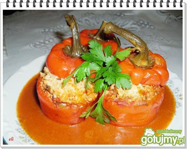 Papryka Eli nadziewana kaszą jaglaną