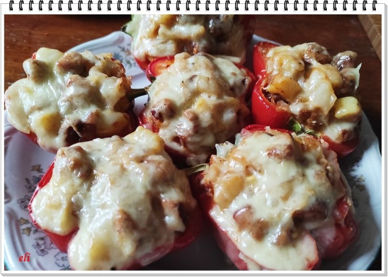 Papryka Eli z ziemniakami i boczkiem Papryka Eli z ziemniakami i boczkiem