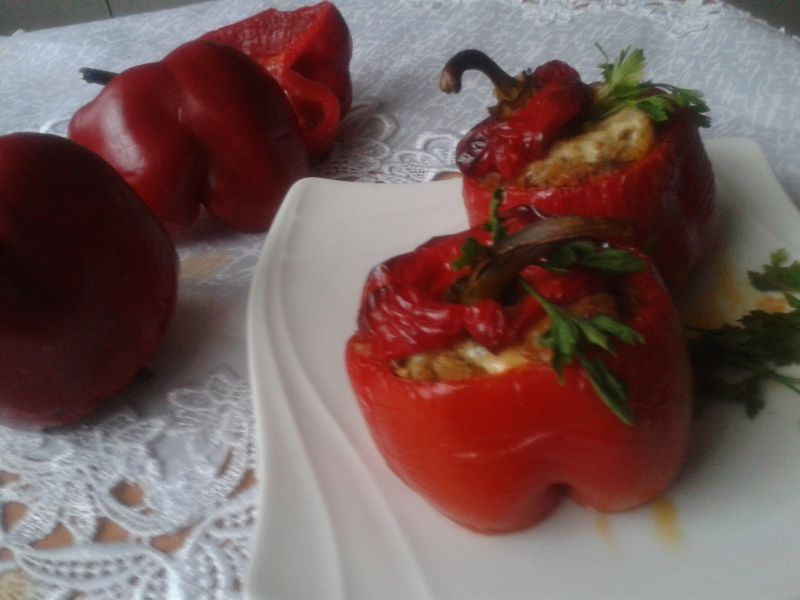Papryka faszerowana farszem mięsno  - ryżowym