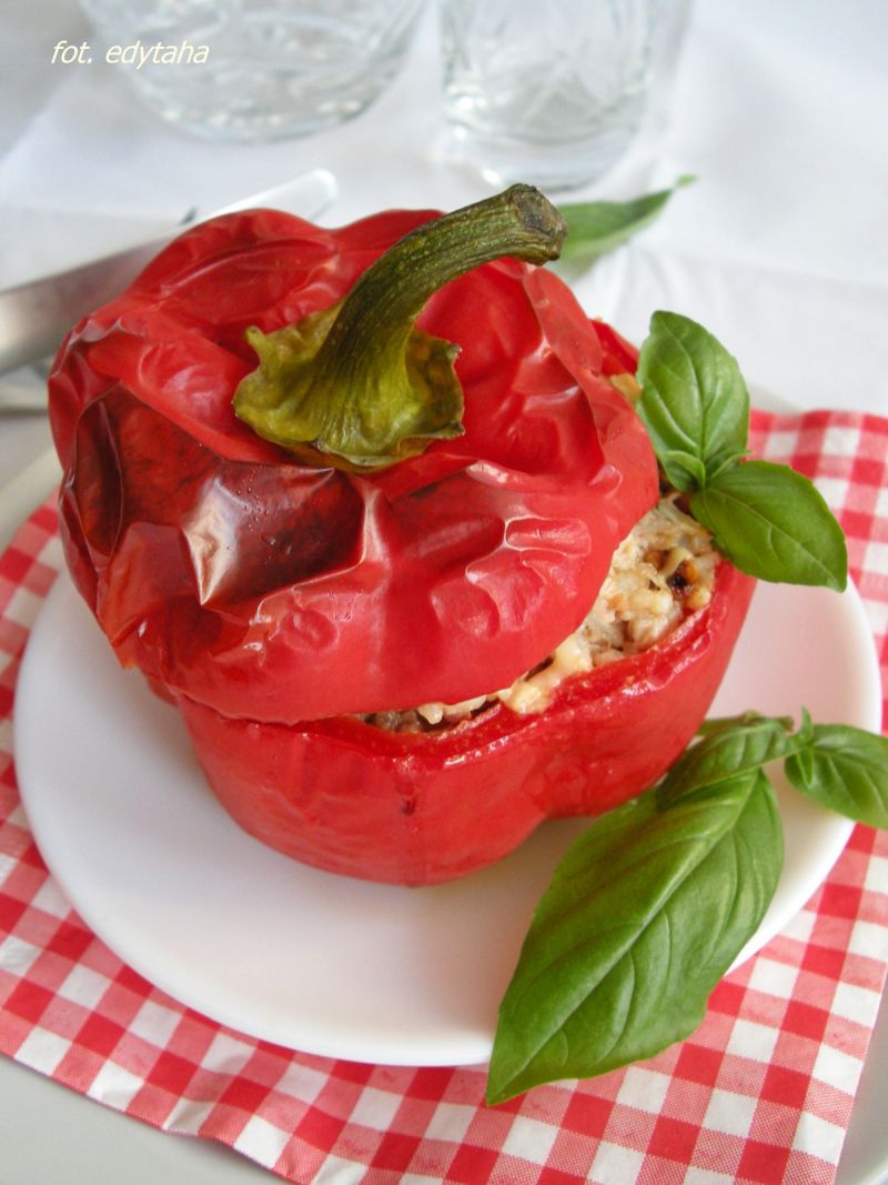 Papryka faszerowana indykiem i ryżem