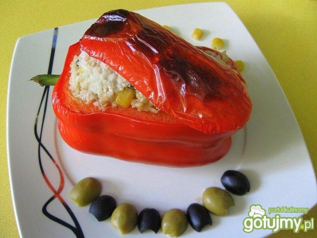 Papryka faszerowana kolorami Papryka faszerowana kolorami