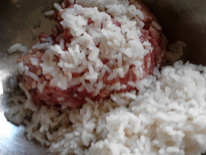 Papryka faszerowana mięsem i ryżem