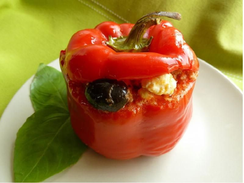 Papryka faszerowana mięsem mielonym i fetą
