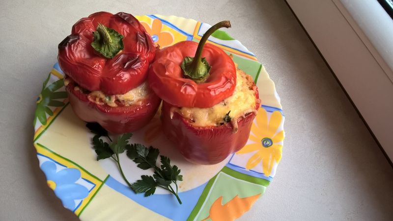 Papryka faszerowana mięsem mielonym i ryżem