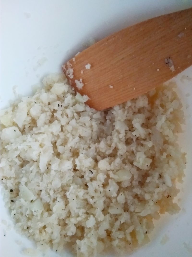 Papryka faszerowana ryżem z kalafiora