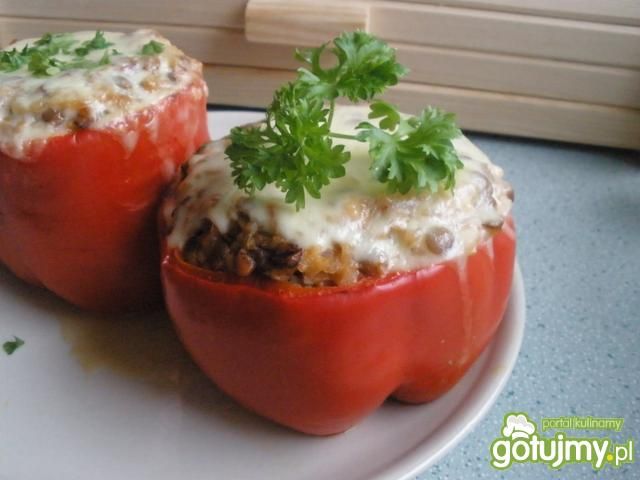 Papryka faszerowana soczewicą i ryżem Papryka faszerowana soczewicą i ryżem