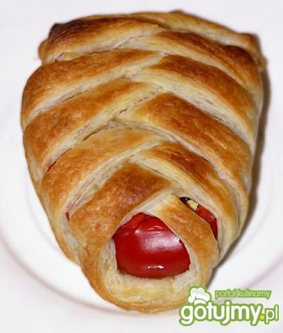 Papryka faszerowana w cieście francuskim