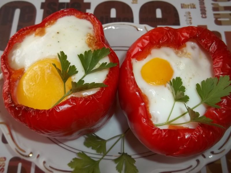 Papryka faszerowana z jajkiem