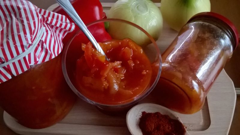 Papryka w pikantnym keczupie Papryka w pikantnym keczupie