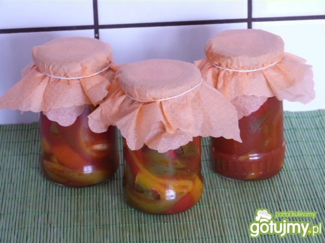 Papryka w soku pomidorowym Papryka w soku pomidorowym