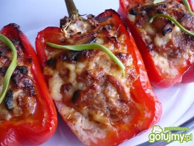 Papryka z grilla z mięsnym farszem
