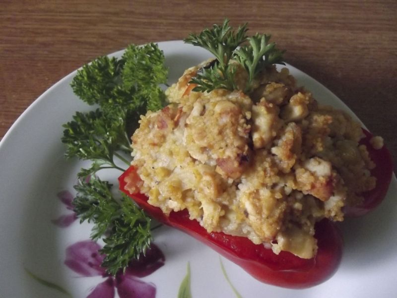 Papryka z kurczakiem i kuskusem Papryka z kurczakiem i kuskusem