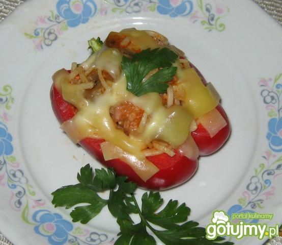 Papryka z makaronowym farszem Papryka z makaronowym farszem