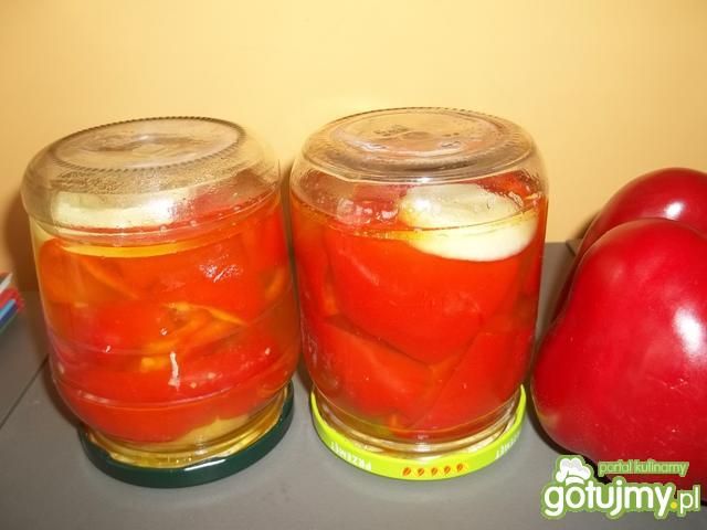 Papryka z vegetą w słoikach