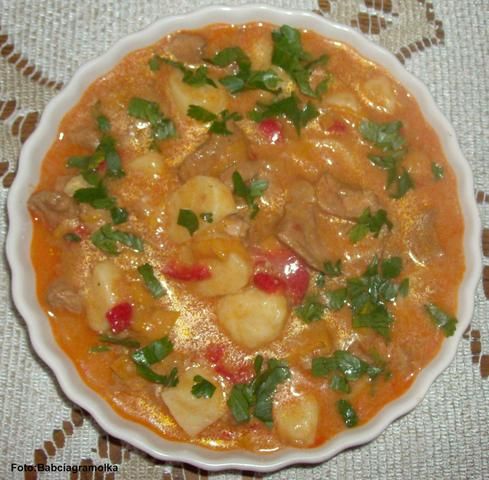 Paprykarz z indyka z kluskami kopytkowym