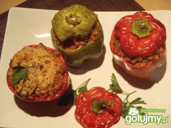 Papryki faszerowane.